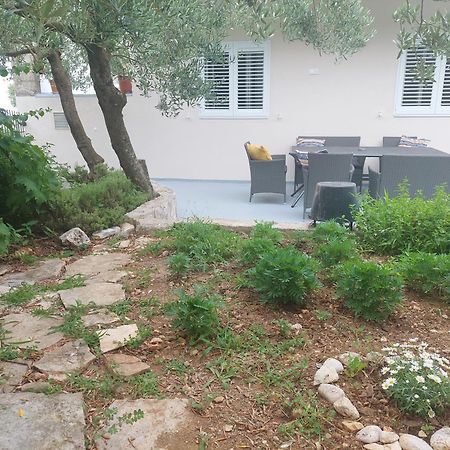 Apartman Igor Podgora Esterno foto