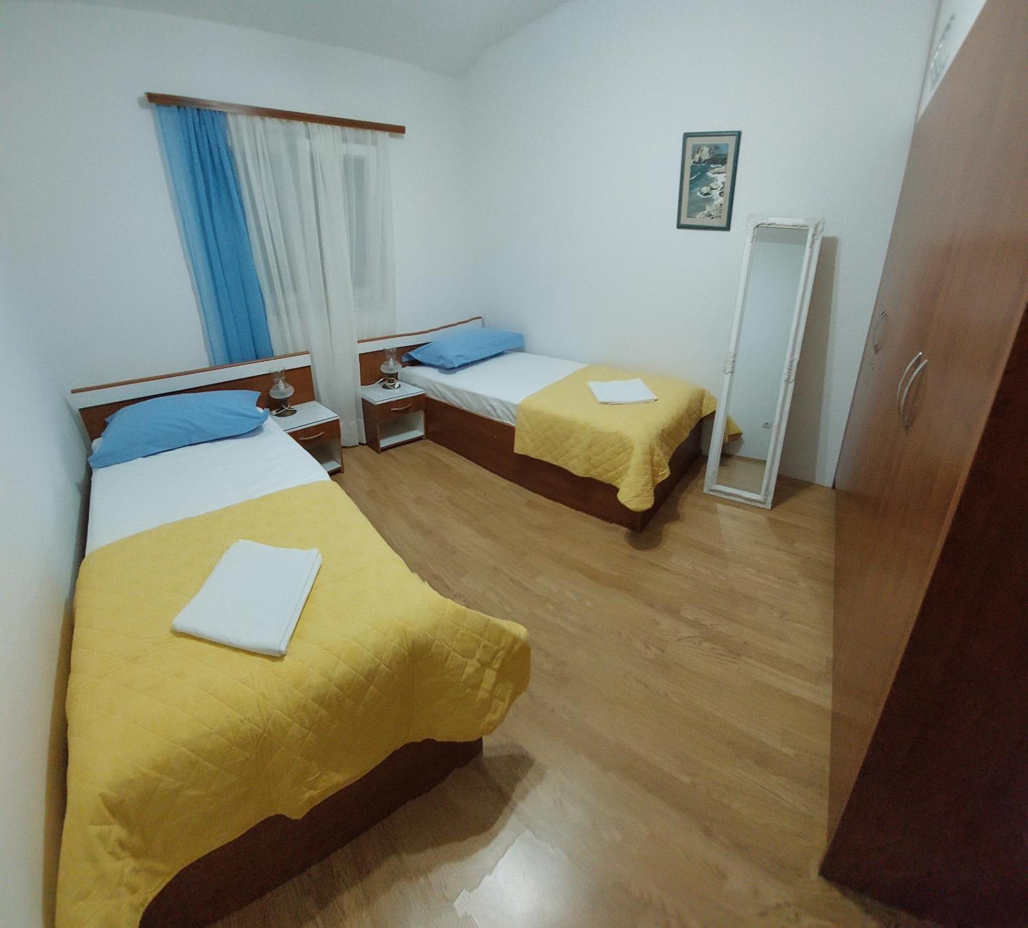 Apartman Igor Podgora Esterno foto