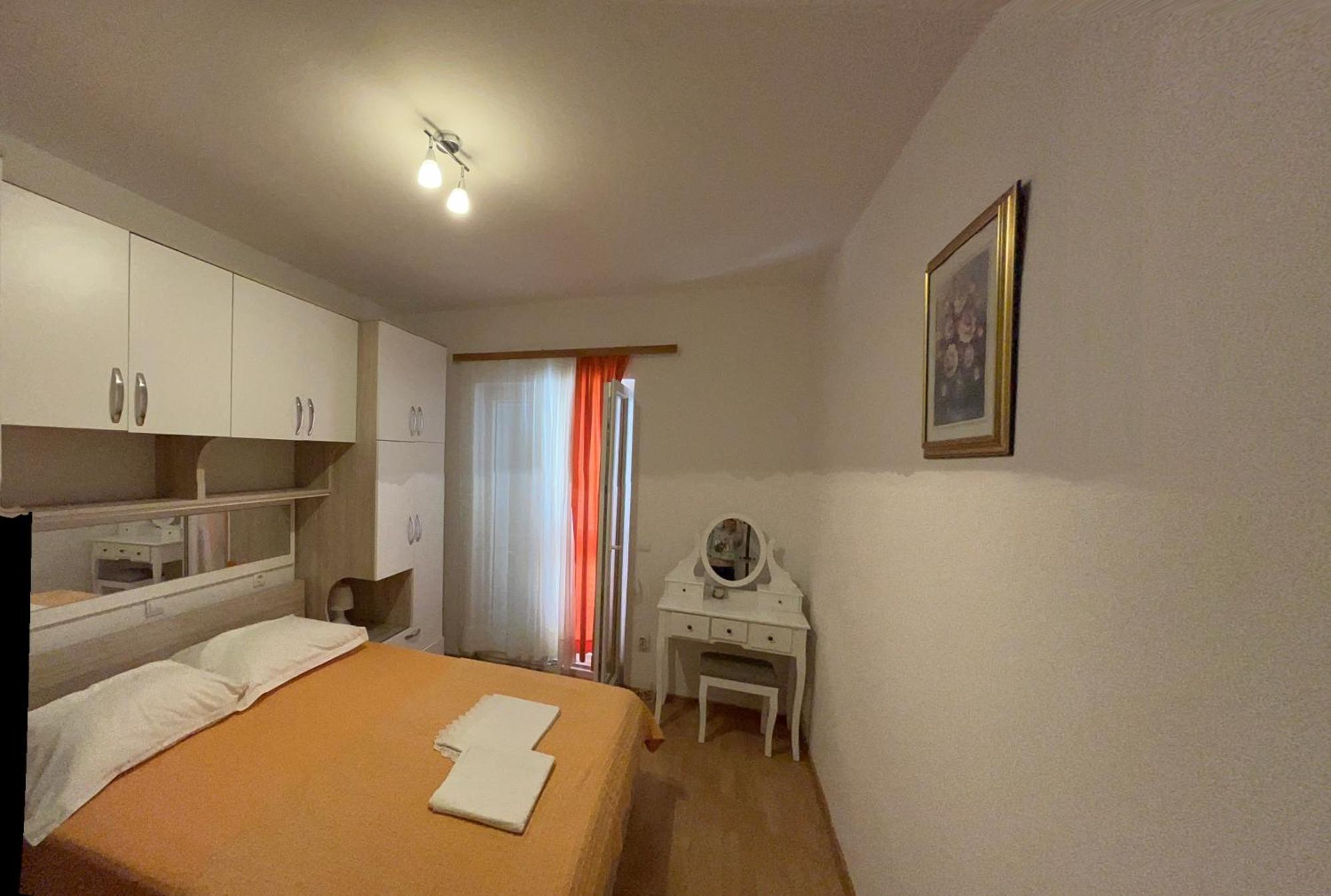 Apartman Igor Podgora Esterno foto